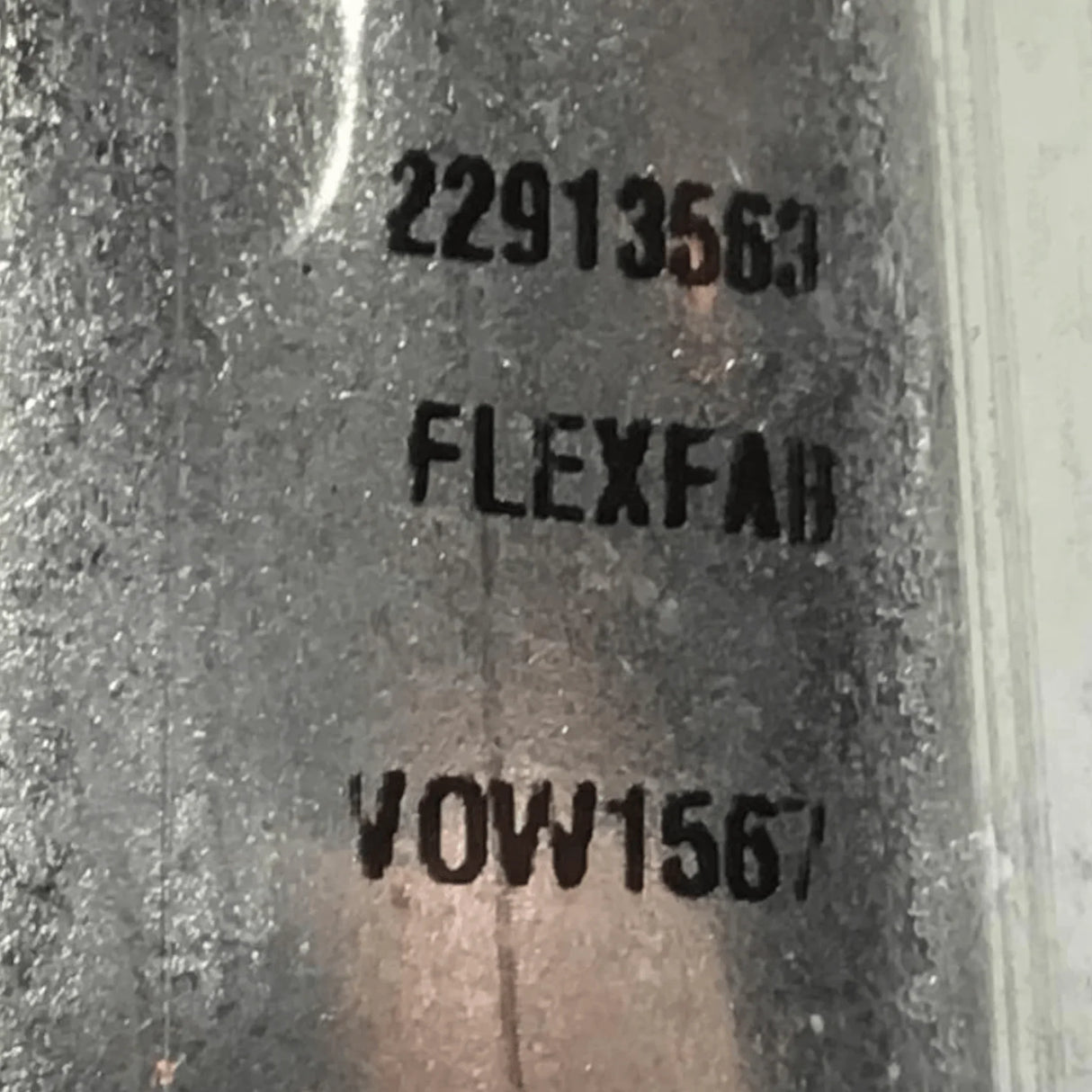 22913563 Genuine Volvo Charge Air Pipe - Truck To Trailer