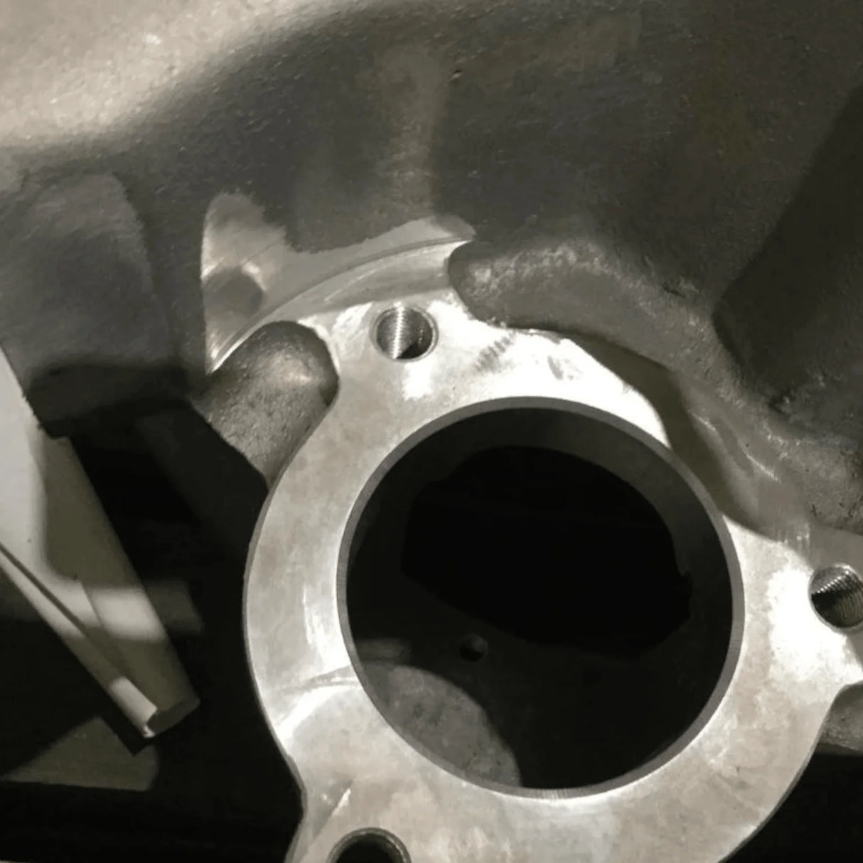 25133986 Genuine Volvo/Mack Housing - Truck To Trailer