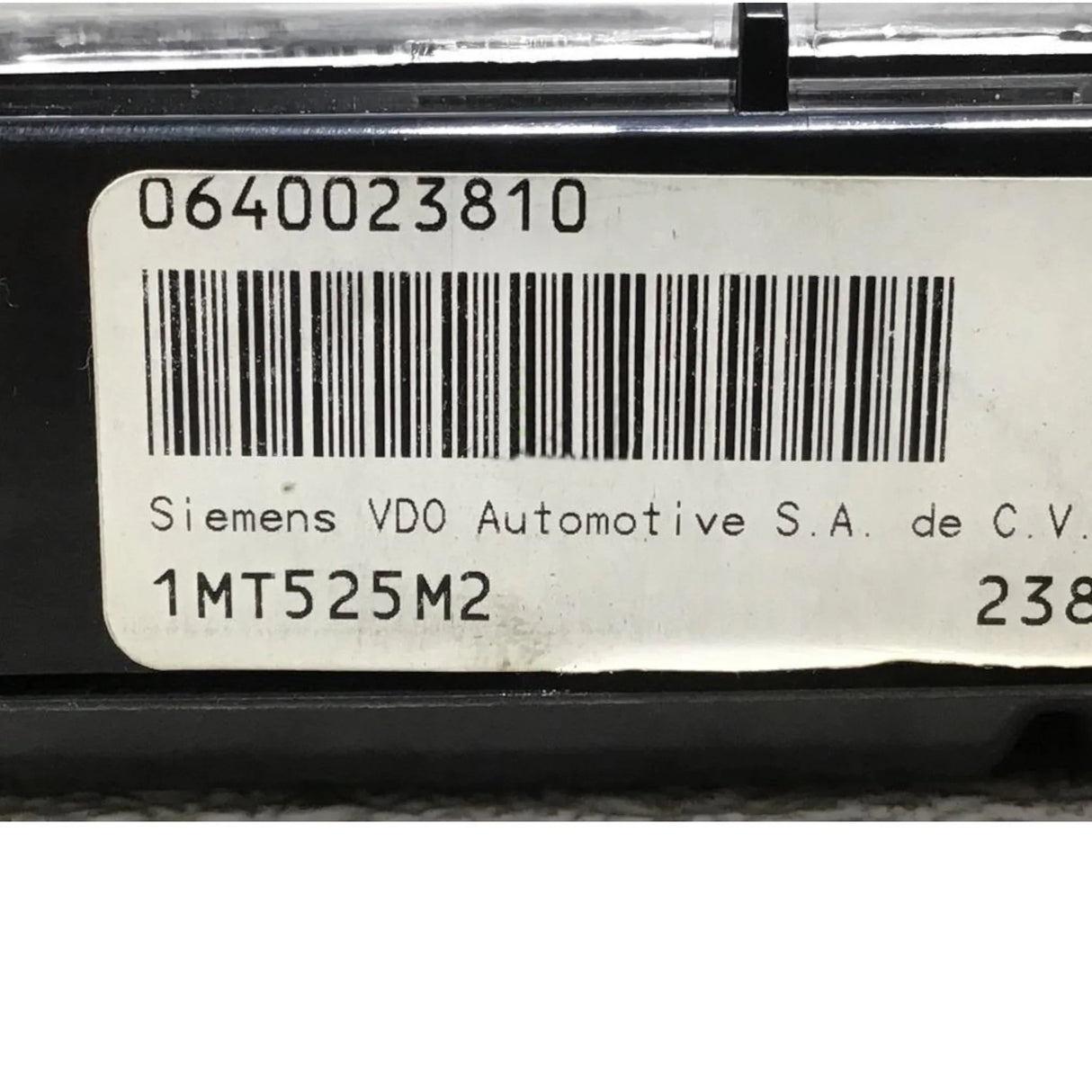 1MT525M2 Genuine Volvo Instrument Cluster - Truck To Trailer