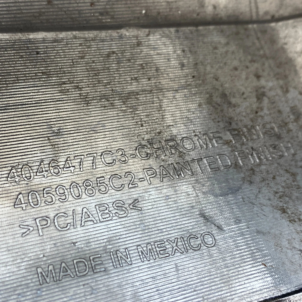 4046477C3 Genuine International Chrome Surround Grille - Truck To Trailer