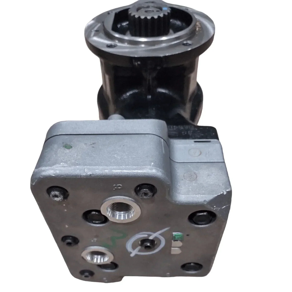 4952756RX Genuine Cummins Air Brake Compressor For Engine M11 N14 Ism - Truck To Trailer