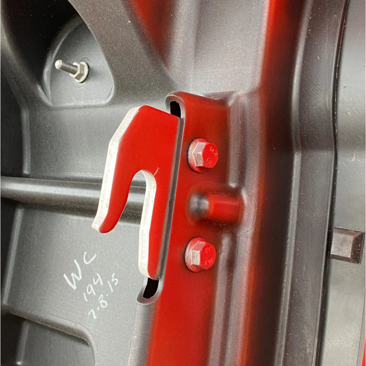 2515863C91 Genuine International Left Chassis Skirt Mic Panel Assembly - Truck To Trailer