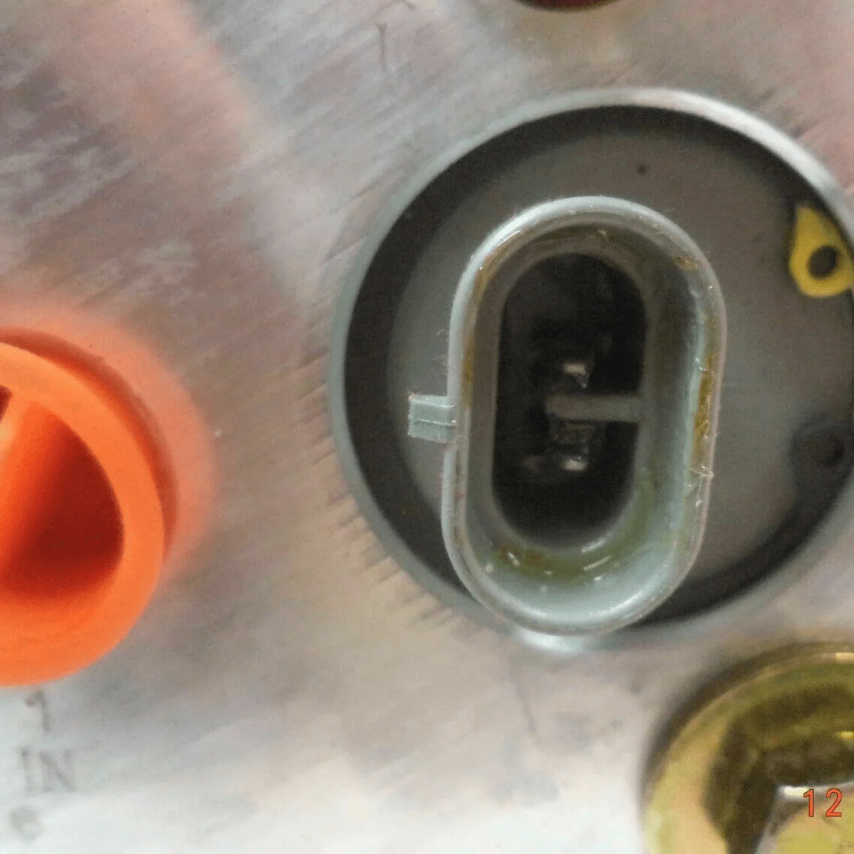 801301 Oem Bendix Ad-Is 24-Volt Air Dryer W/ Integrated Extended Purge Tank - Truck To Trailer