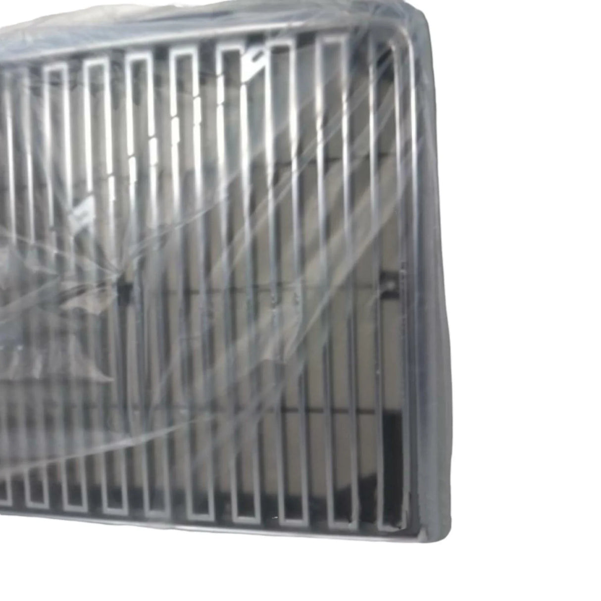 8083095 Genuine Volvo Grille - Truck To Trailer