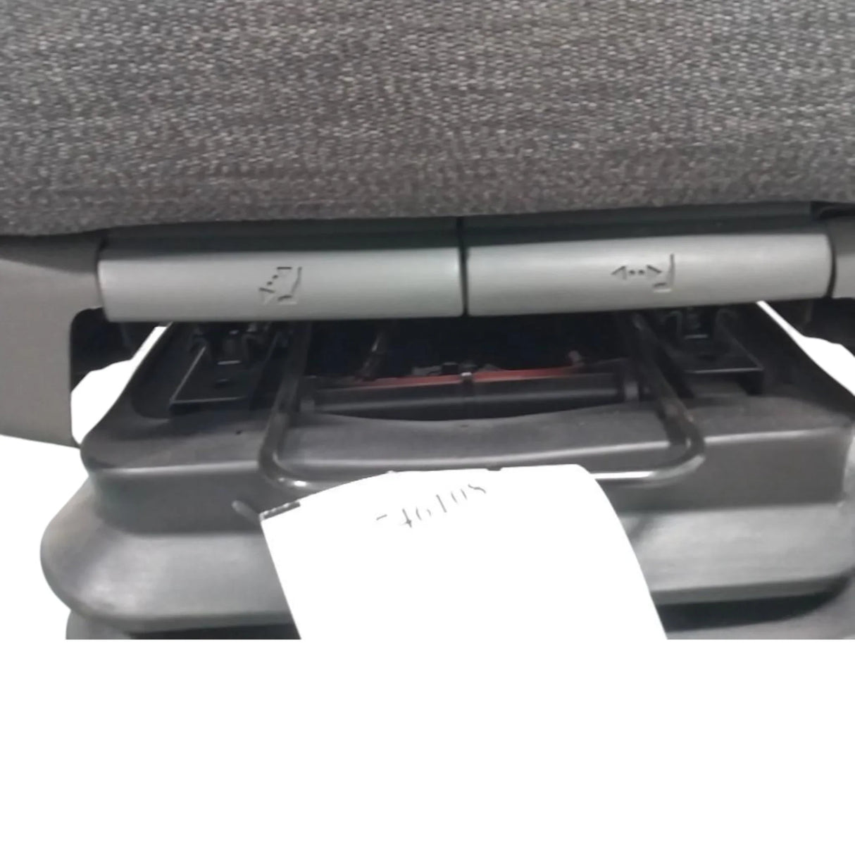 23041382 Genuine Mack Seat - Truck To Trailer