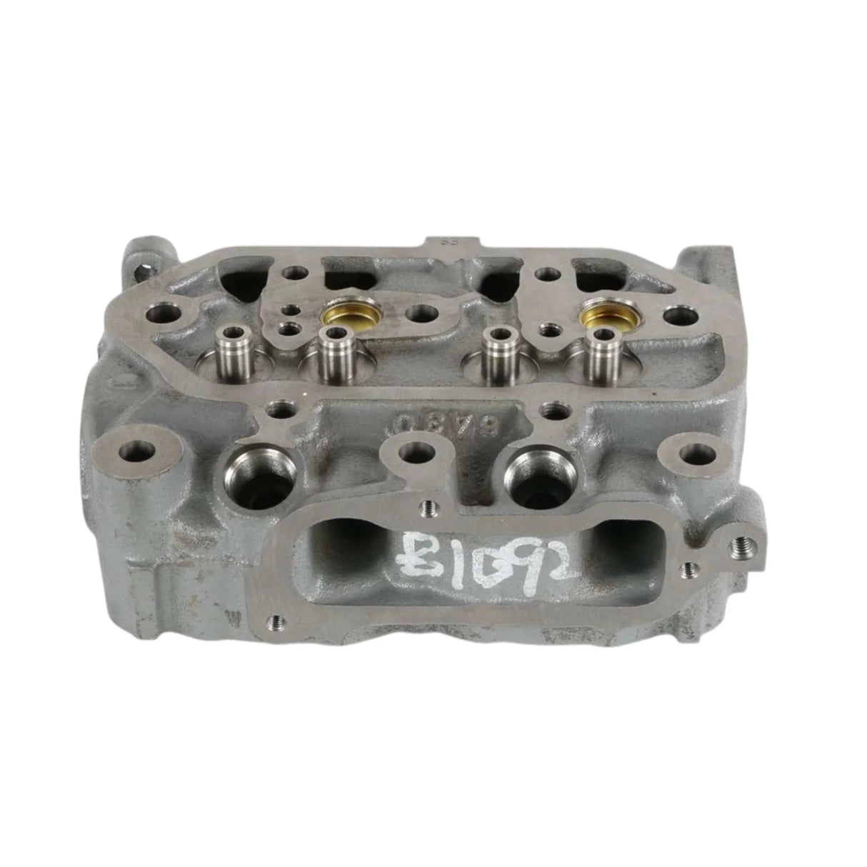 MM437-687 Mitsubishi Cylinder Head - Truck To Trailer