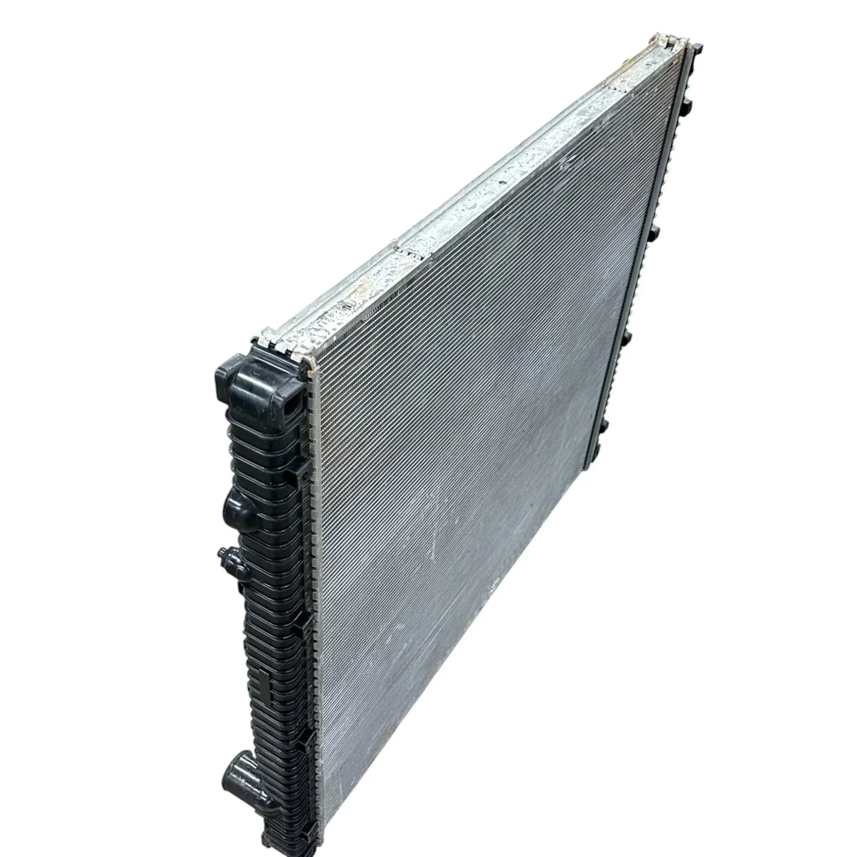 0534049001 Genuine Freightliner Radiator - Truck To Trailer