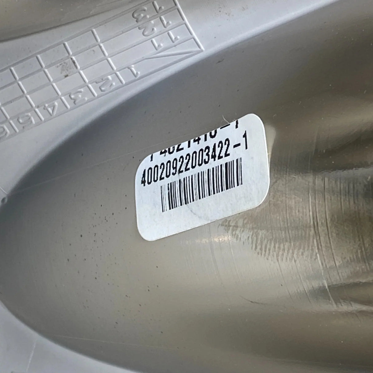 9598464 Genuine Chevrolet Rear Wheel Hub Center Cap - Truck To Trailer