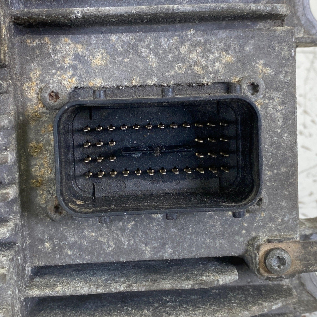 5010857R94 International Ecm Engine Control Module For Maxxforce Used - Truck To Trailer