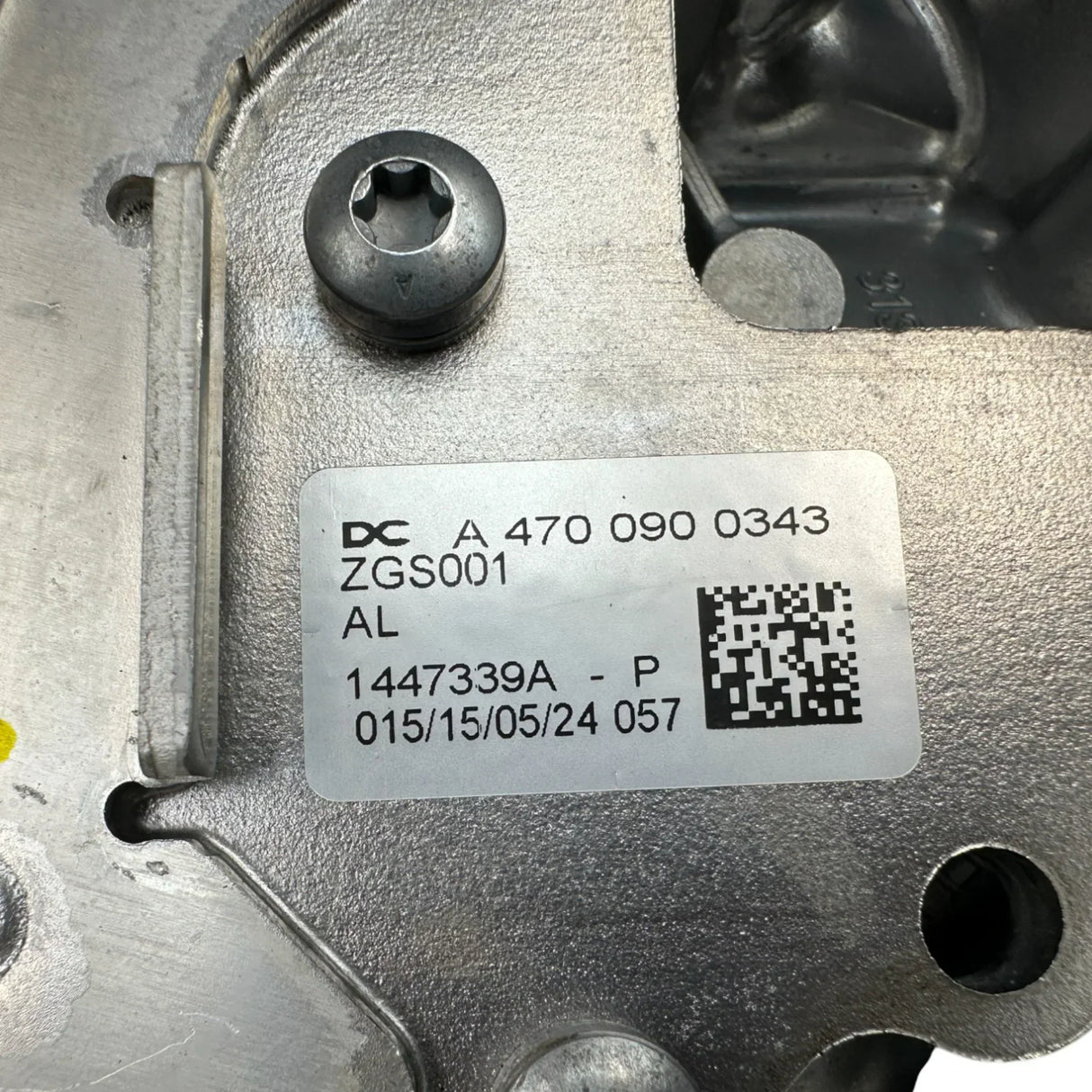 A4730904352 Genuine Detroit Diesel Fuel Filter Housing - Truck To Trailer