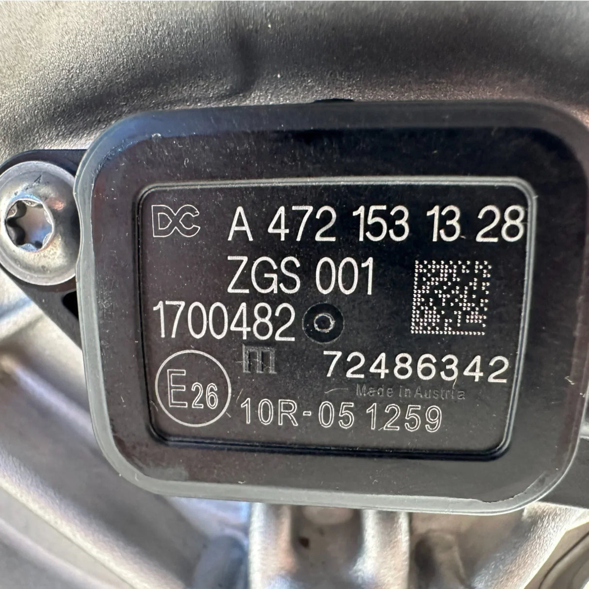 A4730904352 Genuine Detroit Diesel Fuel Filter Housing - Truck To Trailer