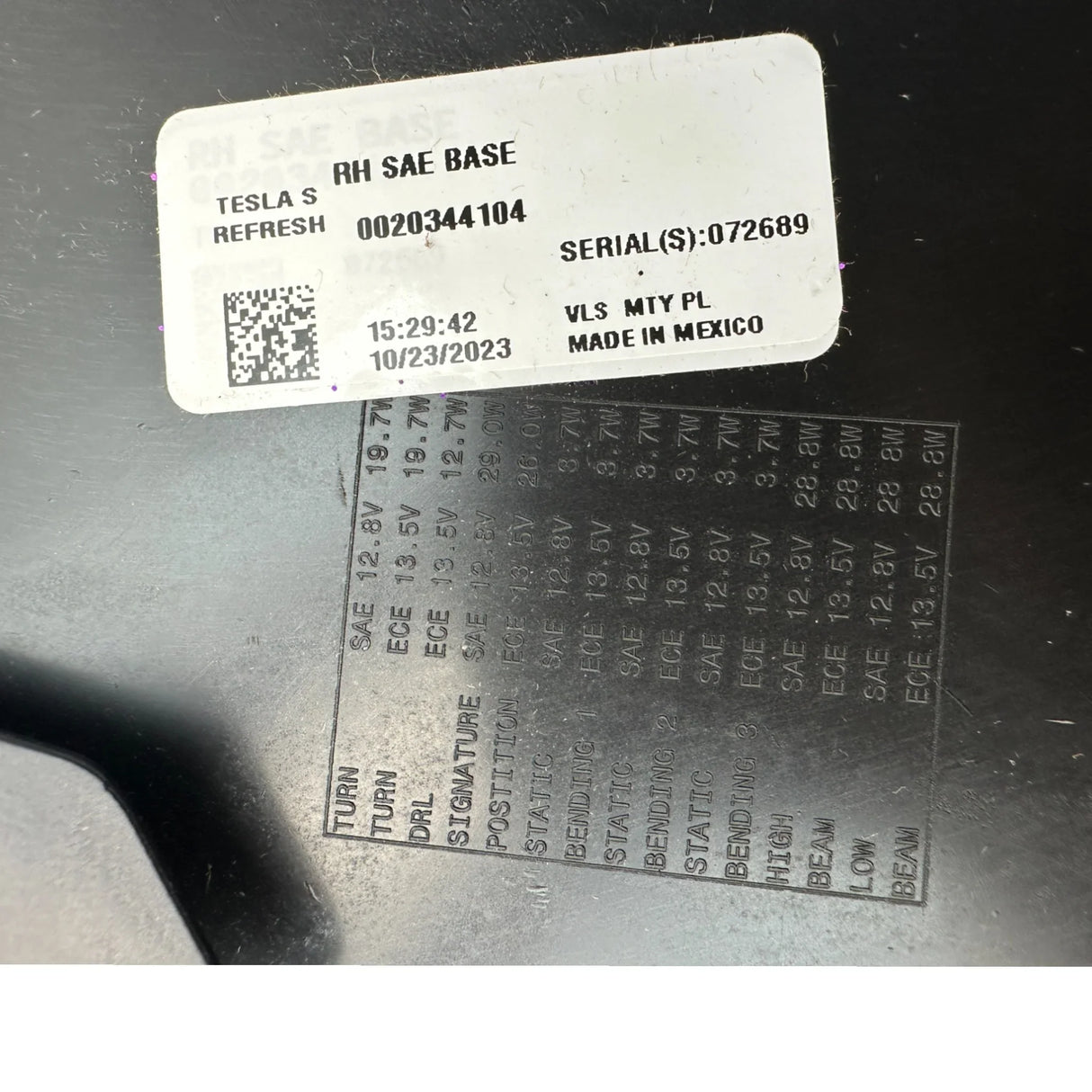 1065042-00-E Genuine Tesla Right Side Headlight - Truck To Trailer