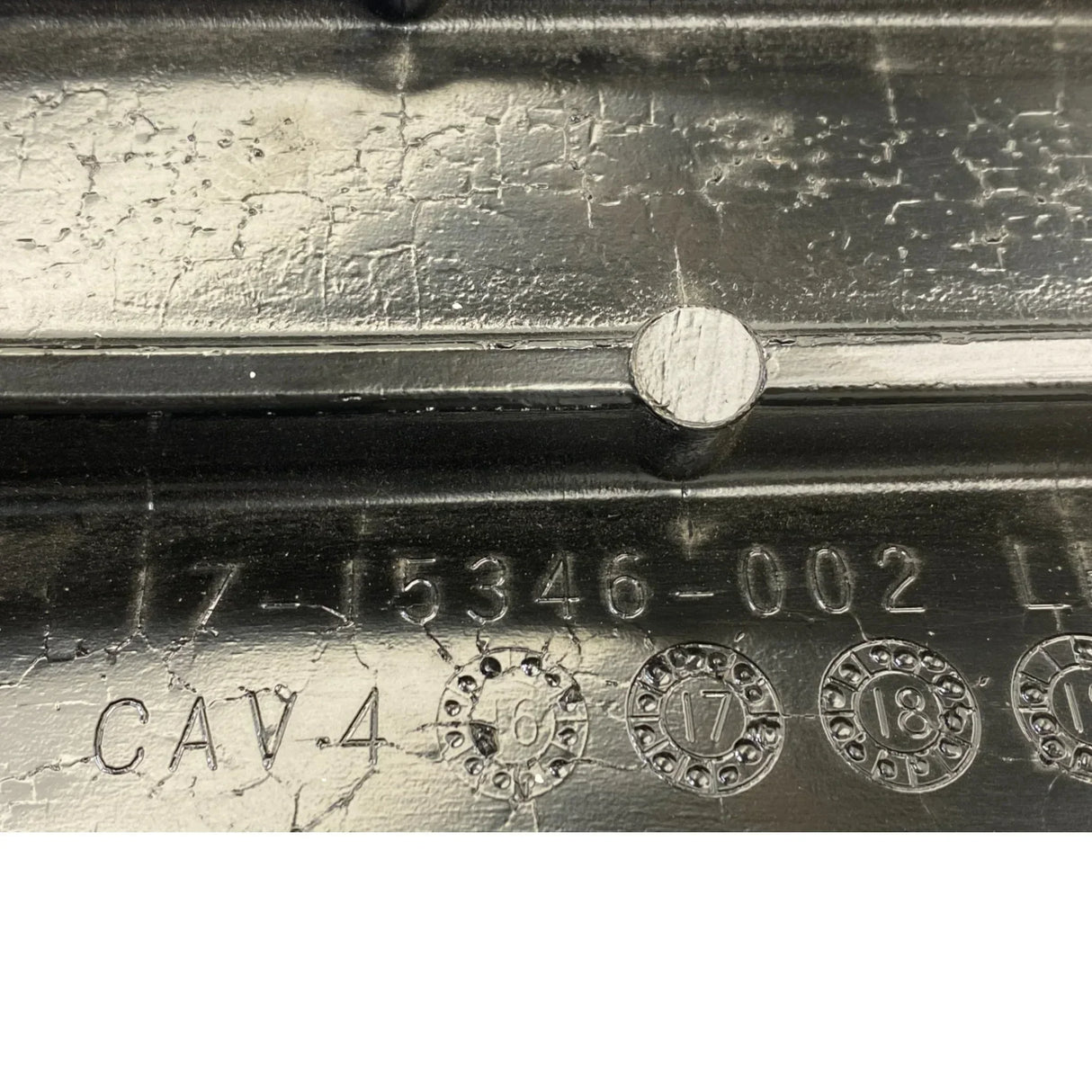 1715346000 Genuine Freightliner Hood Left Pivot Bracket - Truck To Trailer