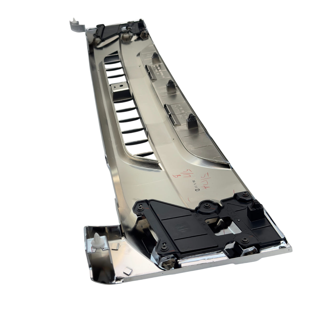 8982410711 Genuine Isuzu Grille Radiator Chrome