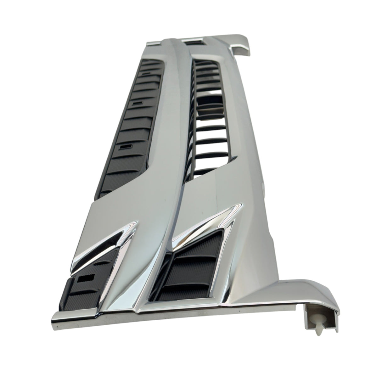 8982410711 Genuine Isuzu Grille Radiator Chrome