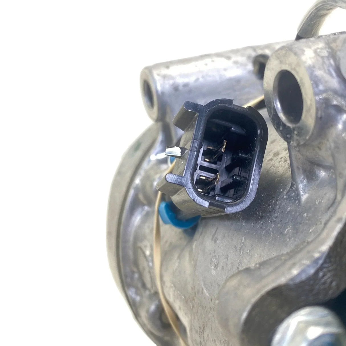 20501069 Genuine Sanden A/C Compressor For Volvo - Truck To Trailer