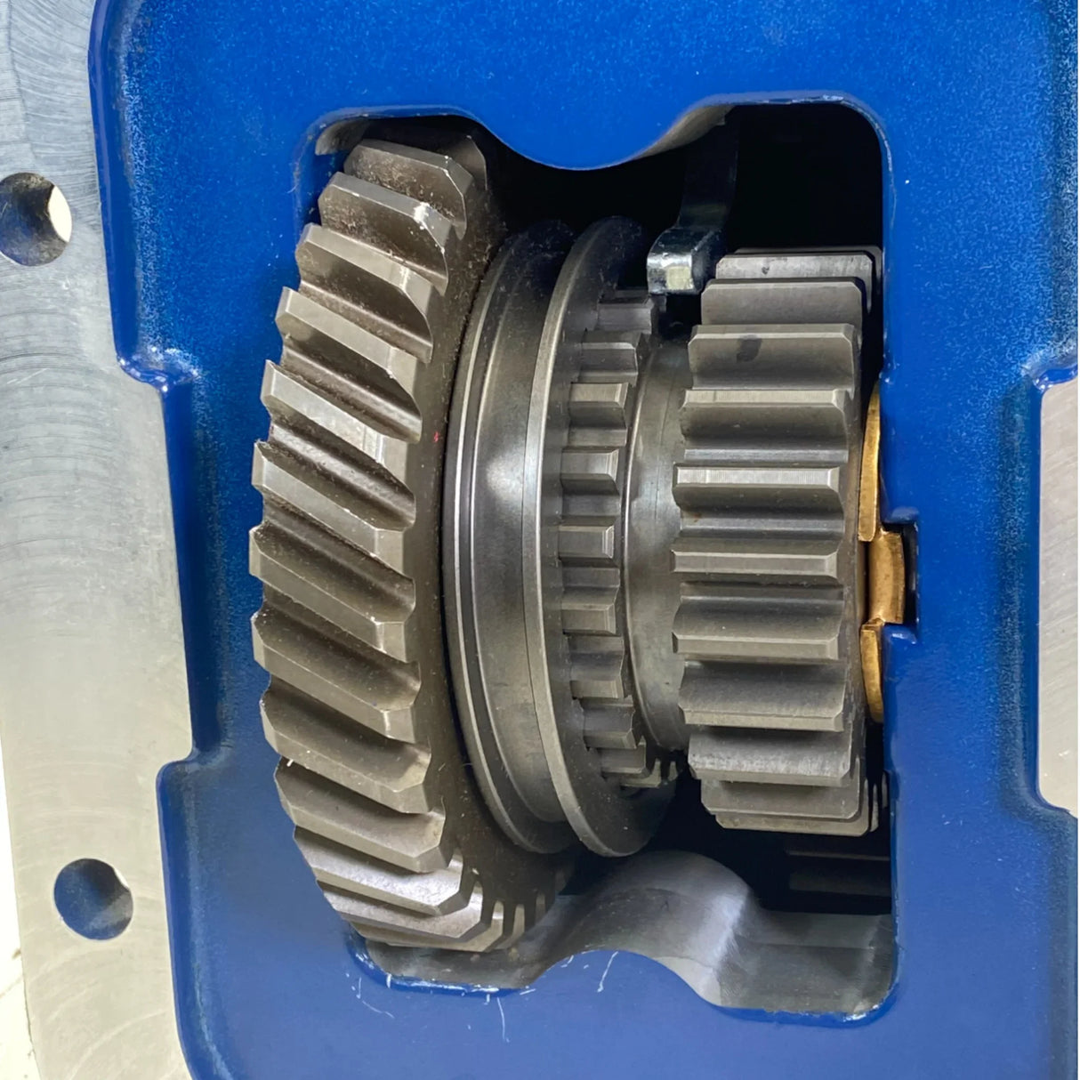 TG8F-E8009-P1BX Genuine Muncie PTO Power Take Off - Truck To Trailer