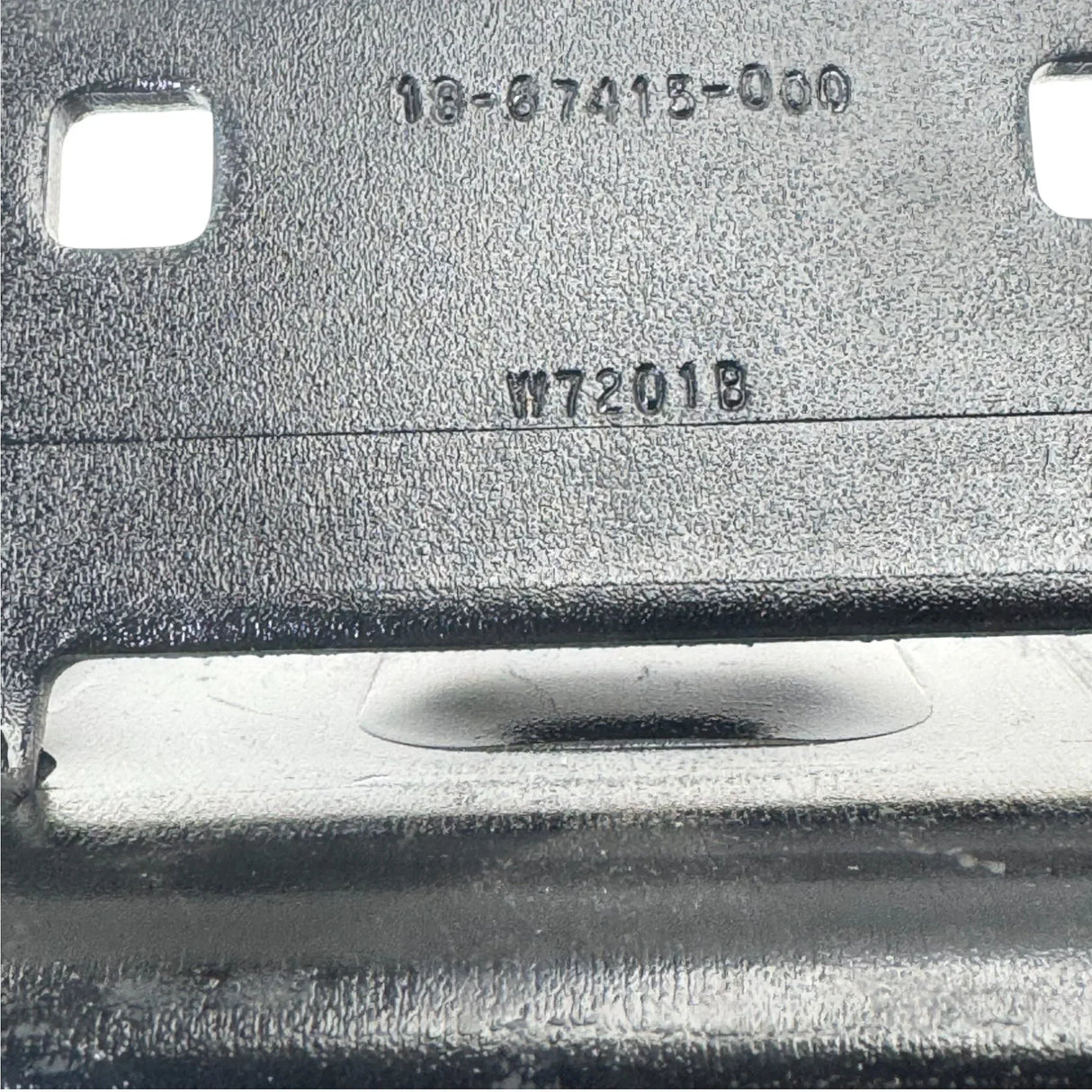 1867415000 Genuine Freightliner Access Door Hinge - Truck To Trailer