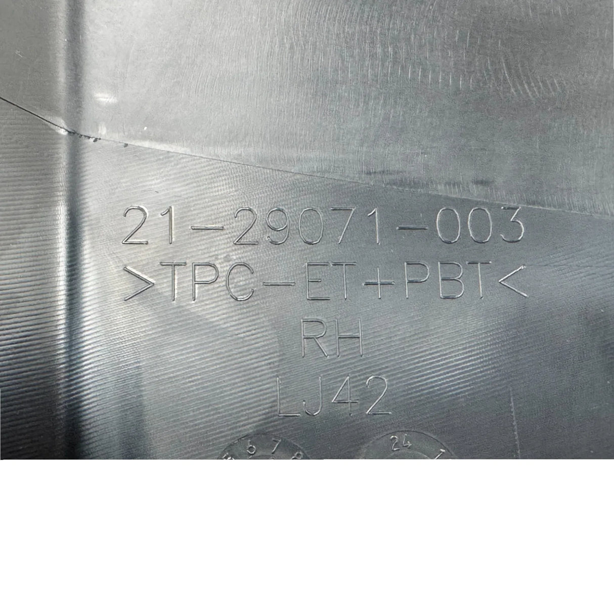 21-29071-003 Genuine Freightliner Bumper Right Air Dam - Truck To Trailer