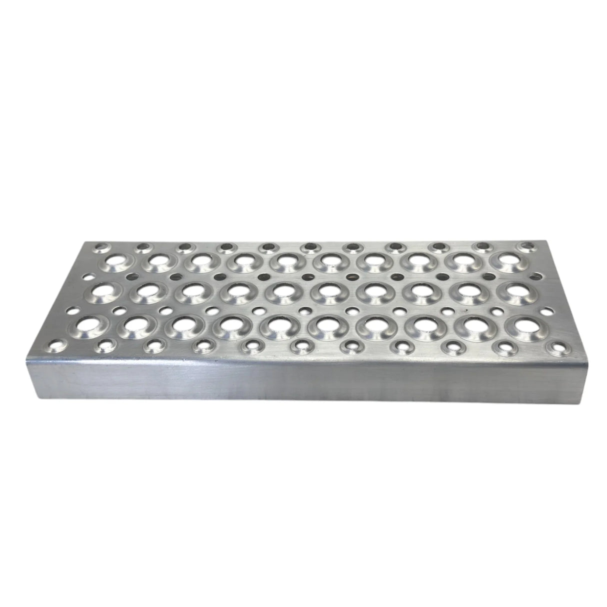 3758530C1 Genuine International Step Aluminum 142 X 448 - Truck To Trailer