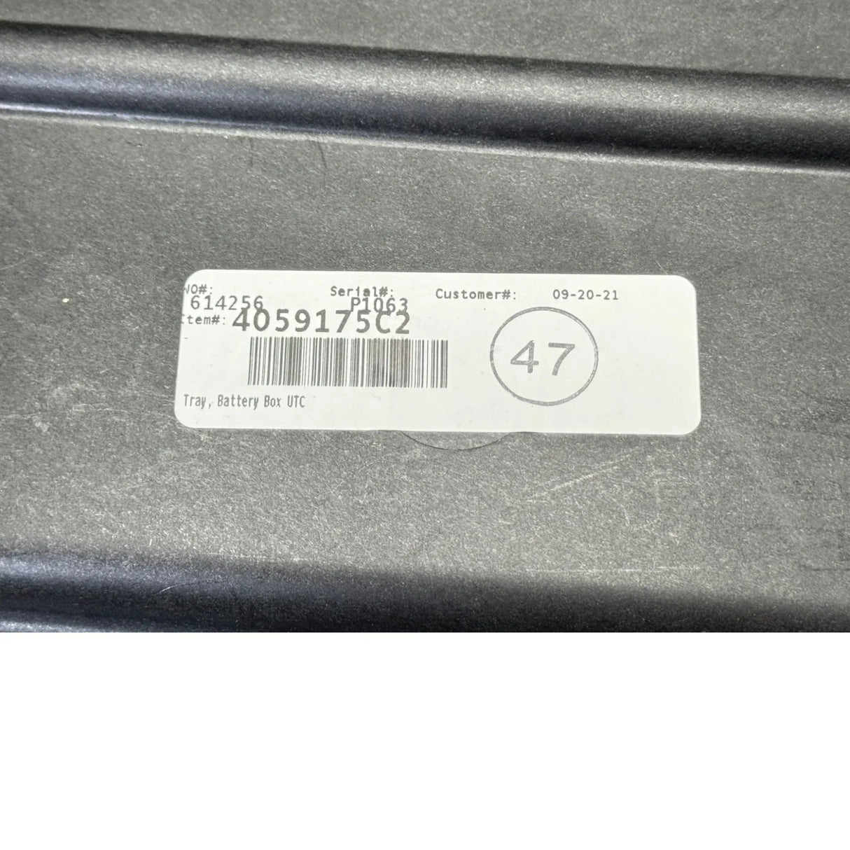 4059175C1 Genuine International Tray Battery Plastic - Truck To Trailer
