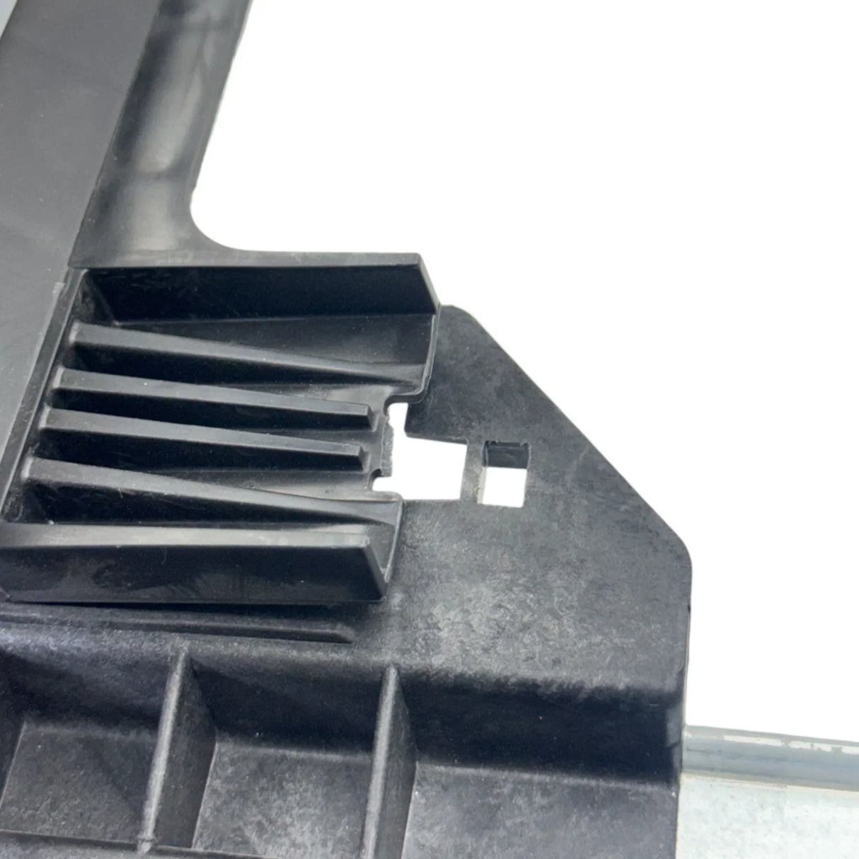 3713145C96 Genuine International Left Side Door Glass Regulator - Truck To Trailer