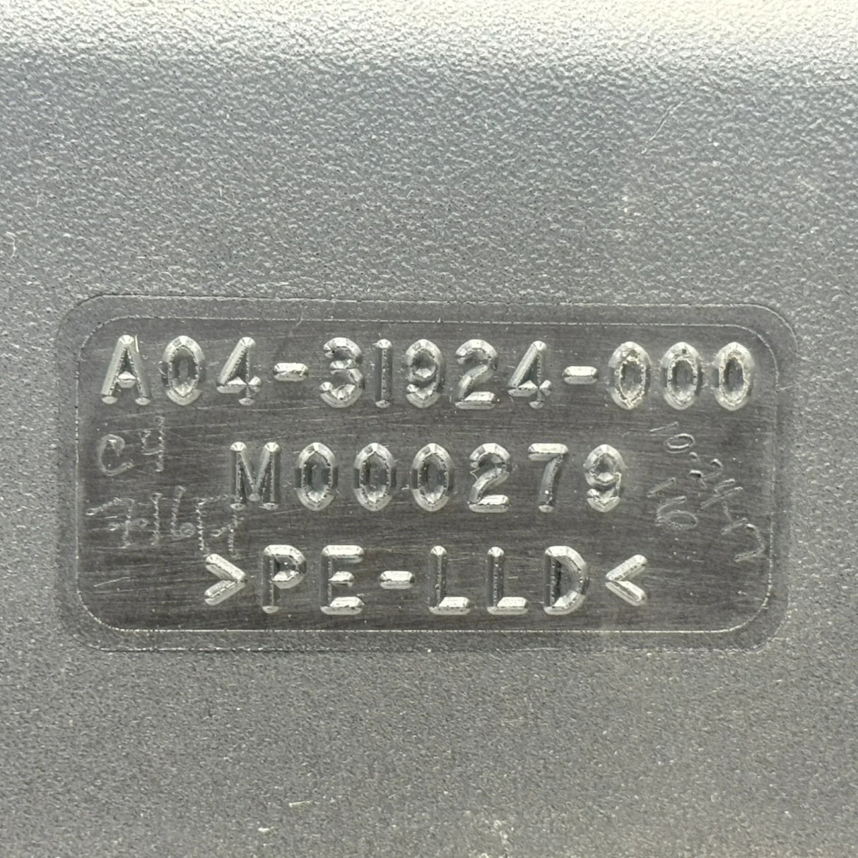 A0437382000 Genuine Freightliner DEF Diesel Exhaust Fluid Tank - Truck To Trailer