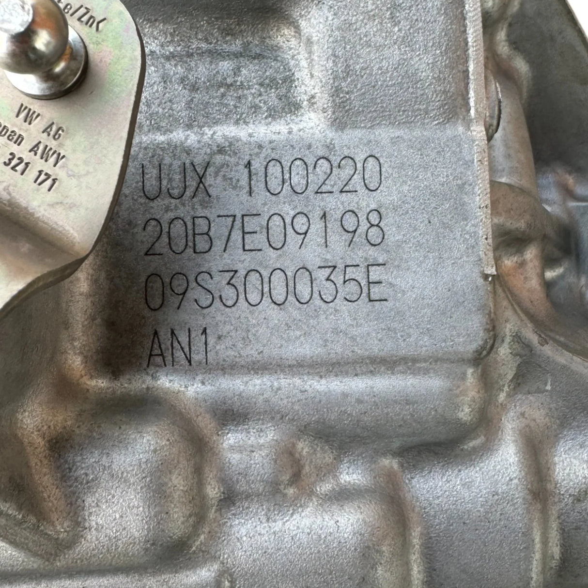 09S321105 Genuine Volkswagen Automatic Transmission Assembly - Truck To Trailer