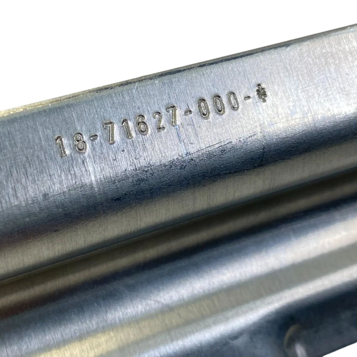 1871627000 Genuine Freightliner Roof Center Daycab Bow - Truck To Trailer