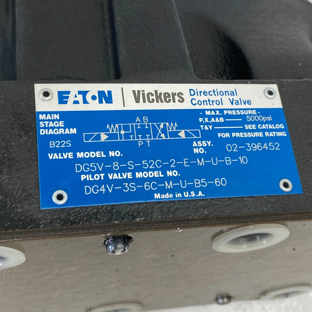 02-396452 Genuine Eaton Directional Control Valve - Truck To Trailer