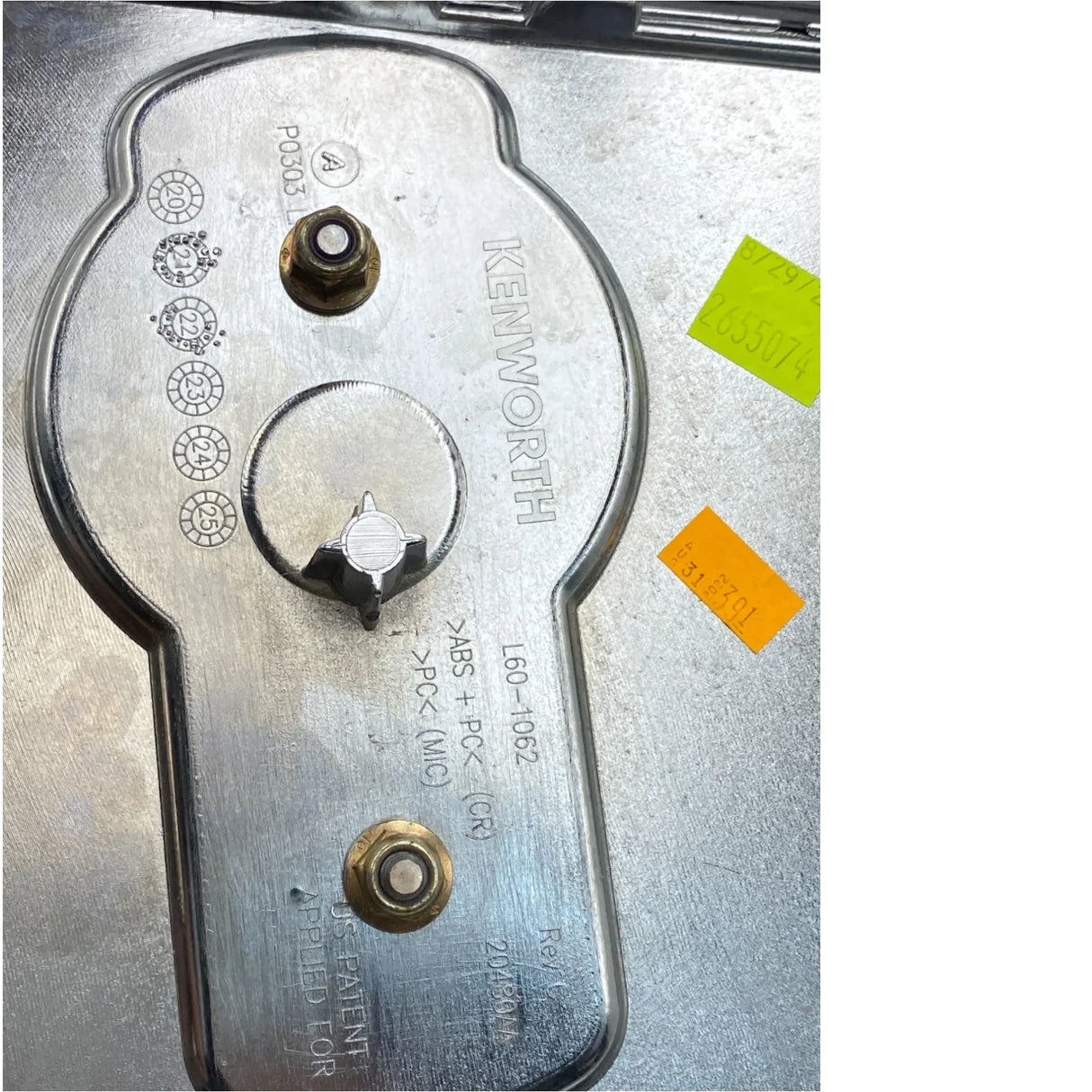 L60-1062 Genuine Kenworth Hood Left Side Vent Trim - Truck To Trailer