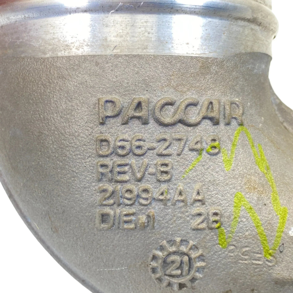D662748 Genuine Paccar CAC Hot Elbow Pipe - Truck To Trailer