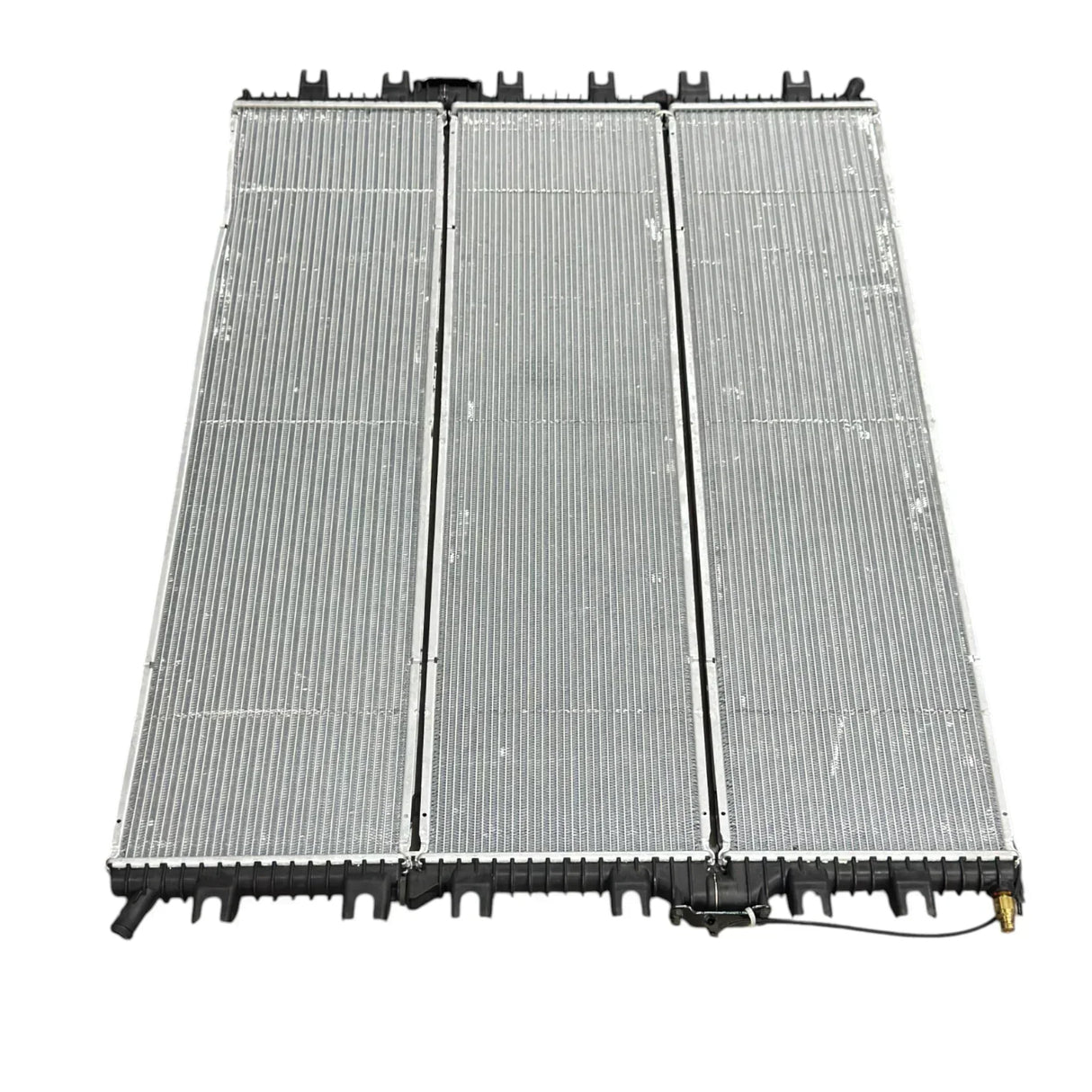 3852265F95 Genuine International Radiator - Truck To Trailer