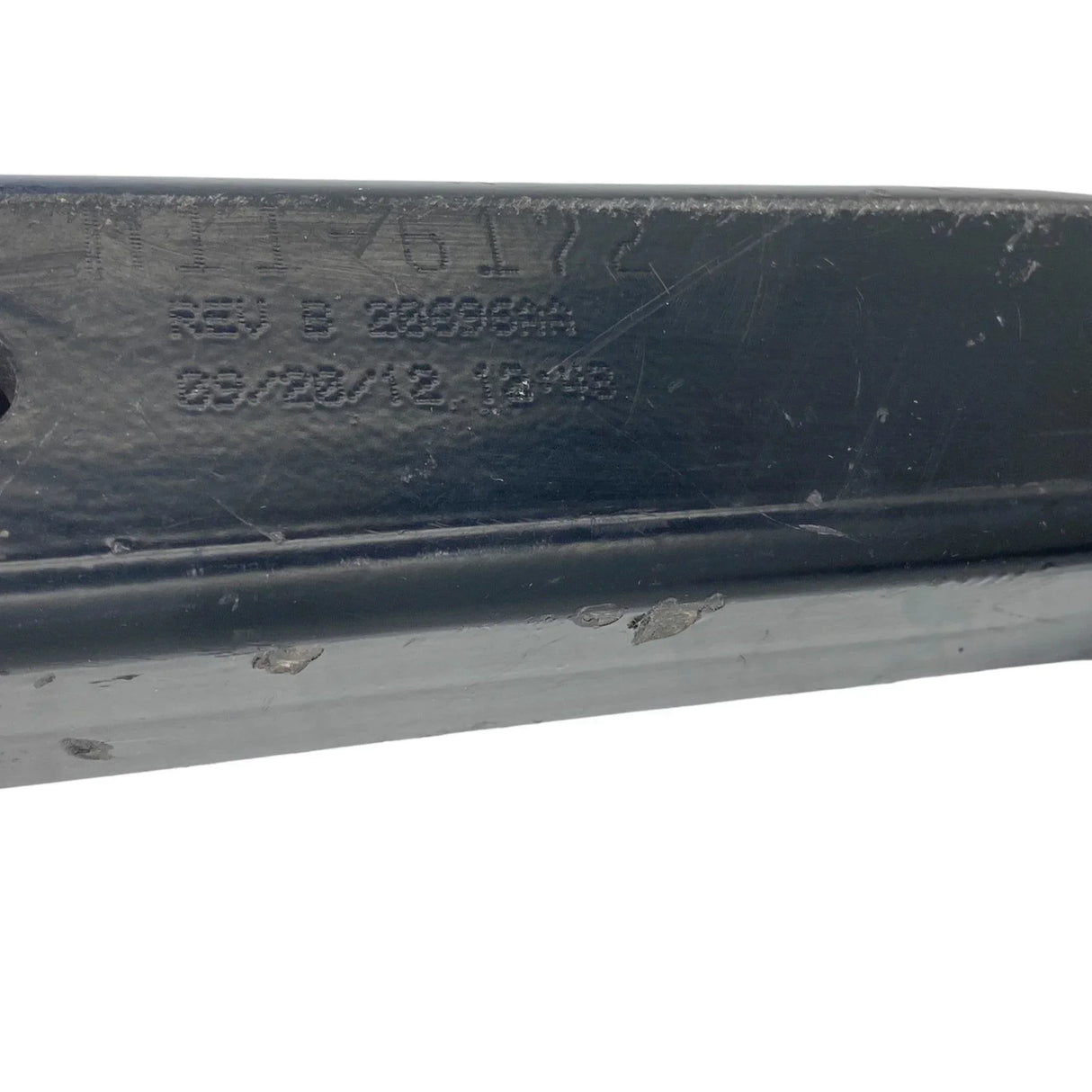 M116172 Genuine Paccar Lh Def Tank Bracket Assembly - Truck To Trailer