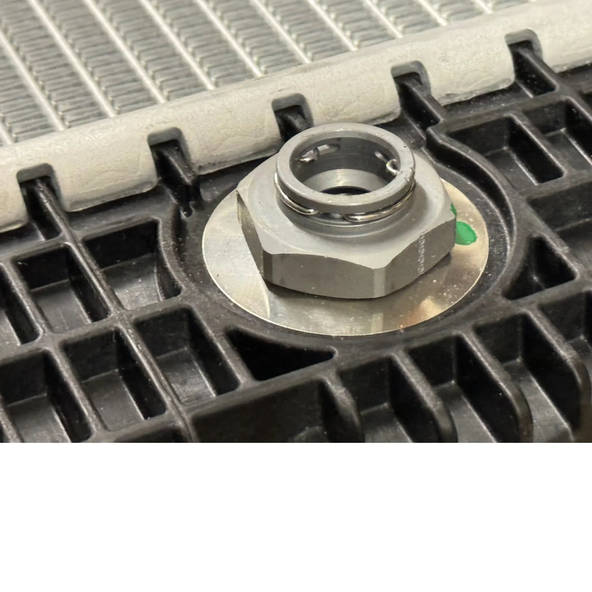 TXE1004270 Genuine Freightliner Housed Radiator Assembly - Truck To Trailer