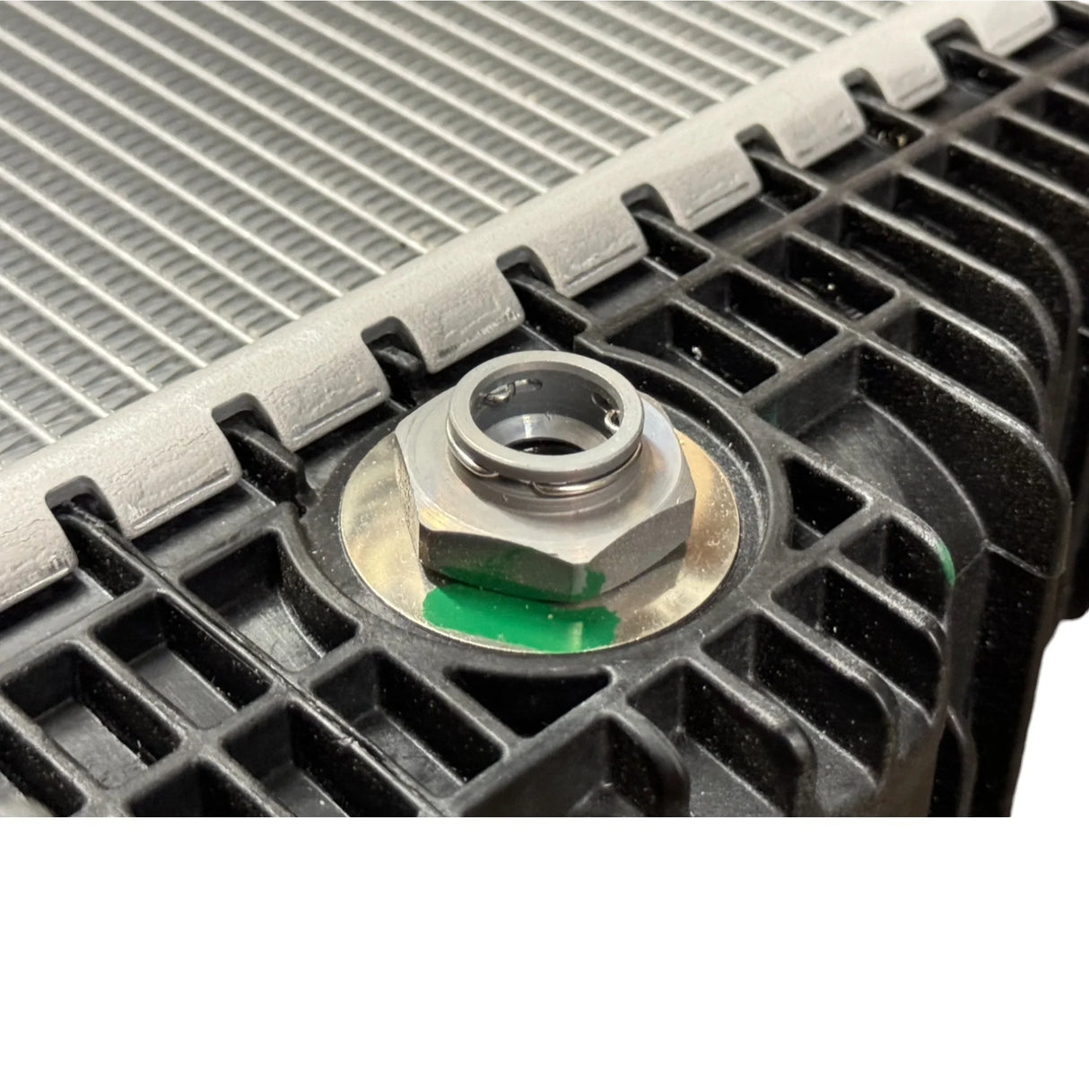 TXE1003998B Genuine Freightliner Housed Radiator Assembly - Truck To Trailer