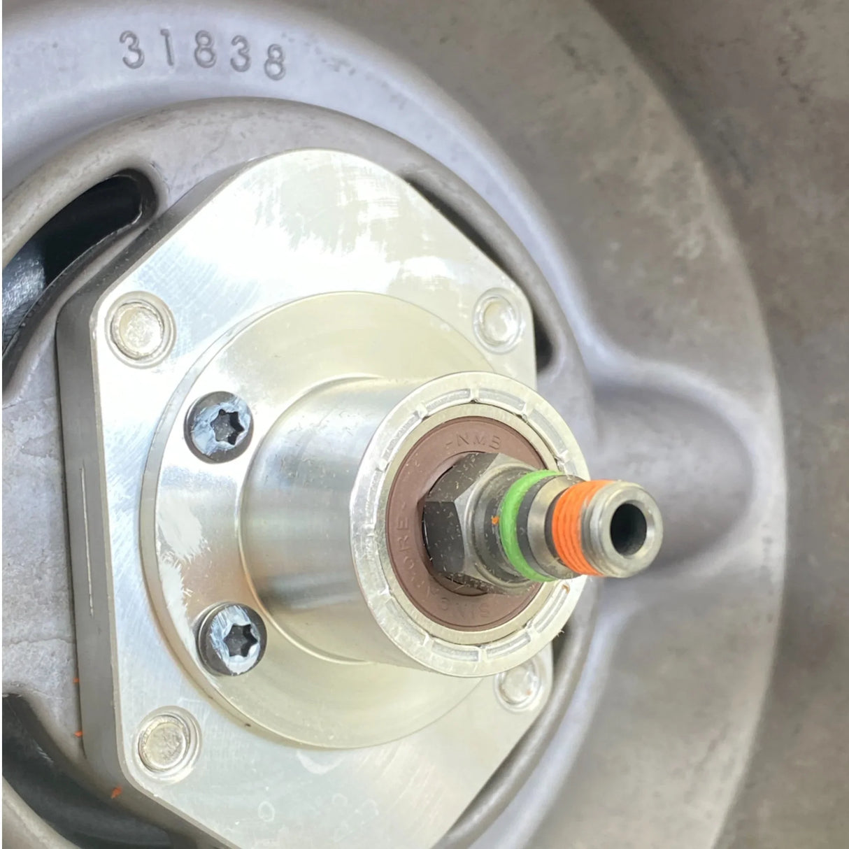 03-1560-0-044 Genuine Hendricson Tiremaxx Pro HP Hub Cap 6 Bolt - Truck To Trailer