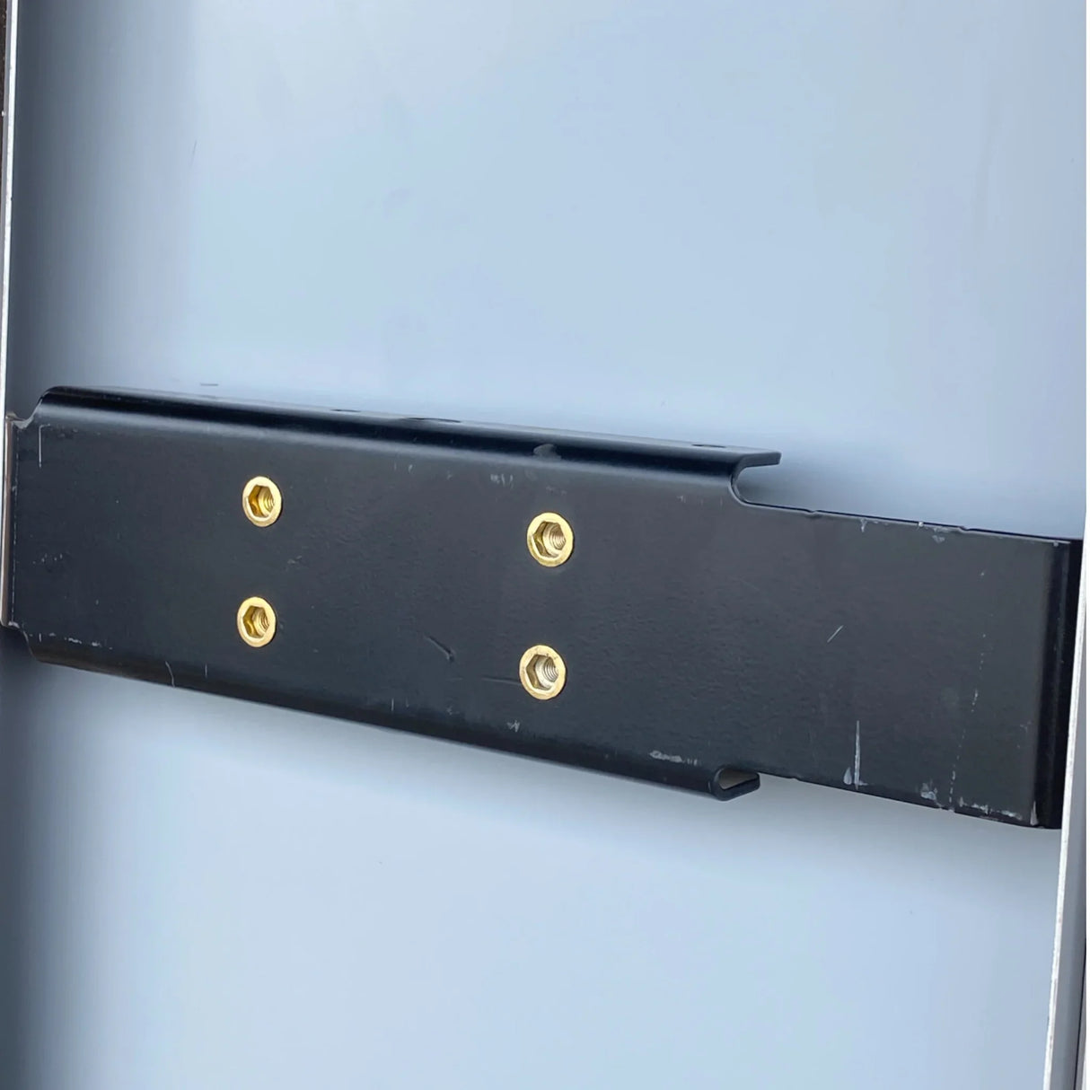 T33-1033-110 Genuine Kenworth Cab Extender Lower Rh Painted White - Truck To Trailer