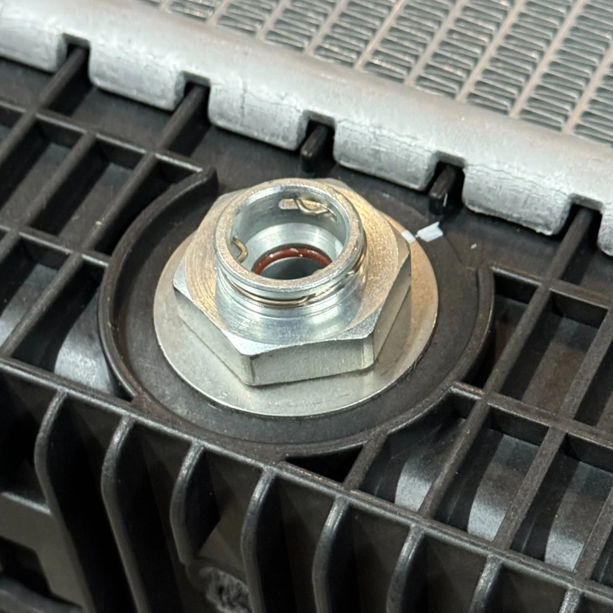 811.46142 Automann Radiator For Freightliner P4 - Truck To Trailer