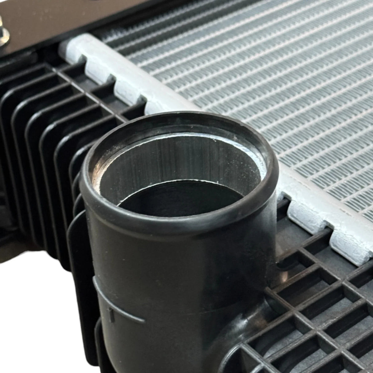 811.46142 Automann Radiator For Freightliner P4 - Truck To Trailer