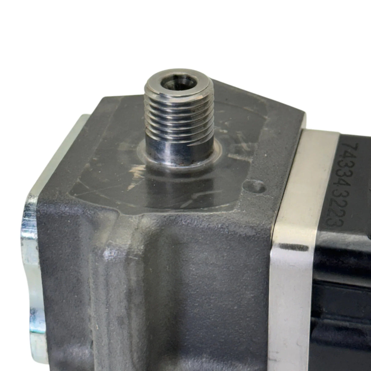 0986445004 Genuine Mack Fuel Injection Pump - Truck To Trailer