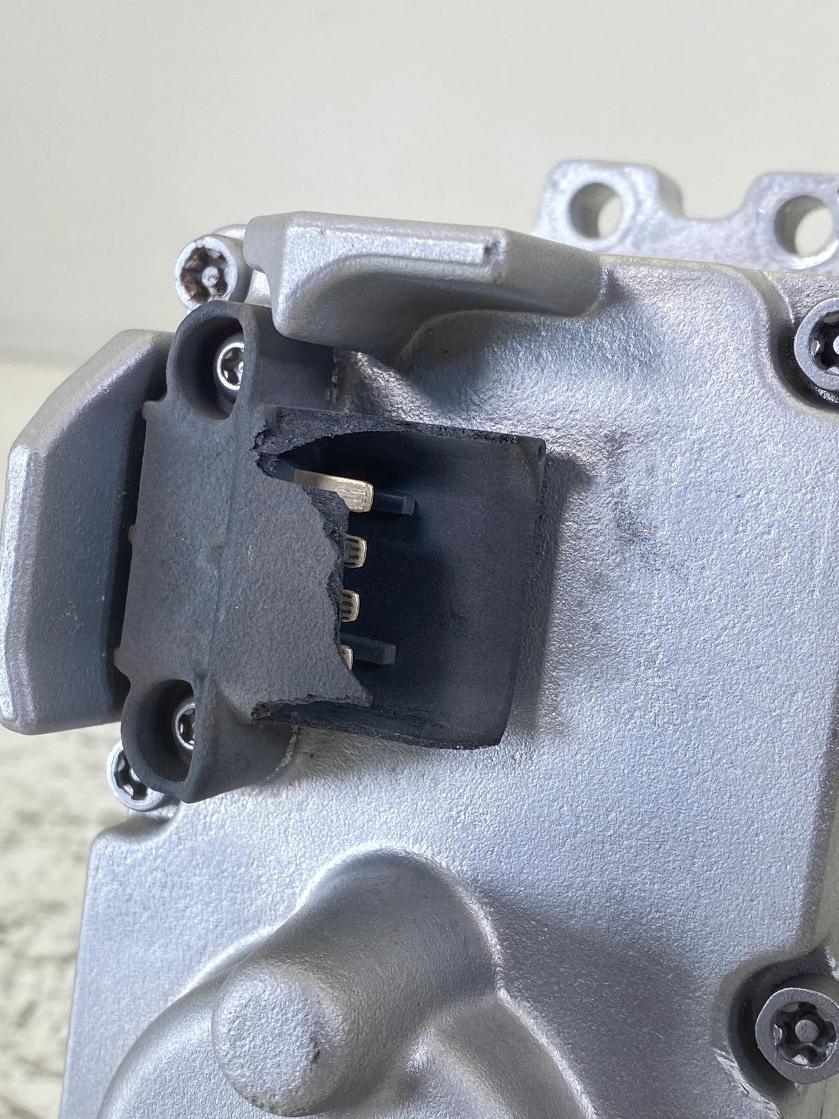 6374774Rx Genuine Cummins Turbocharger Actuator - Truck To Trailer