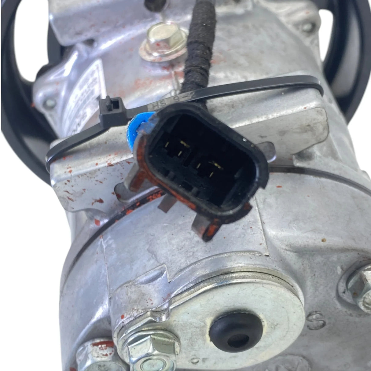 20721587 Genuine Volvo A/C Compressor - Truck To Trailer