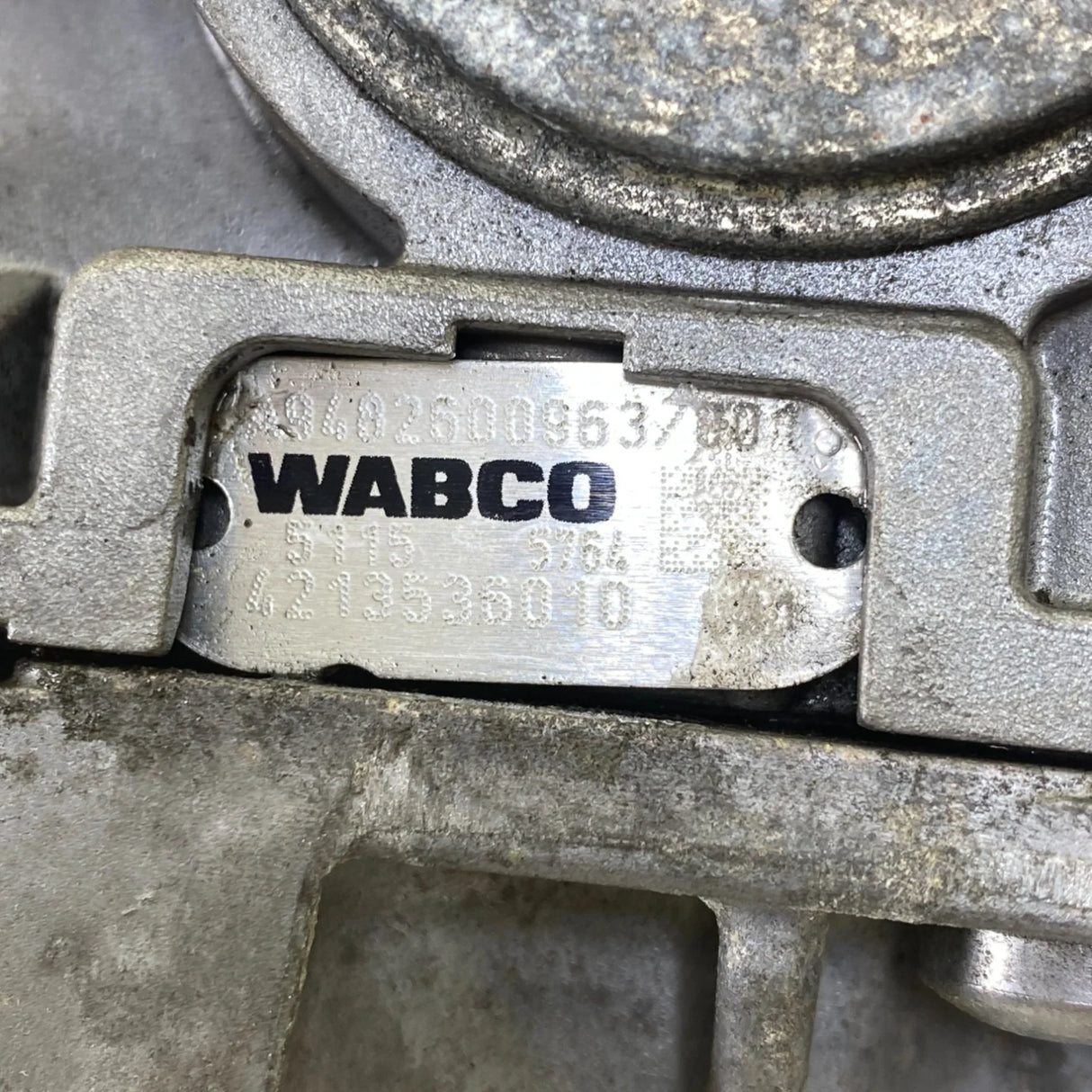 A9482600963 Genuine Detroit Diesel Transmission Positioner - Truck To Trailer