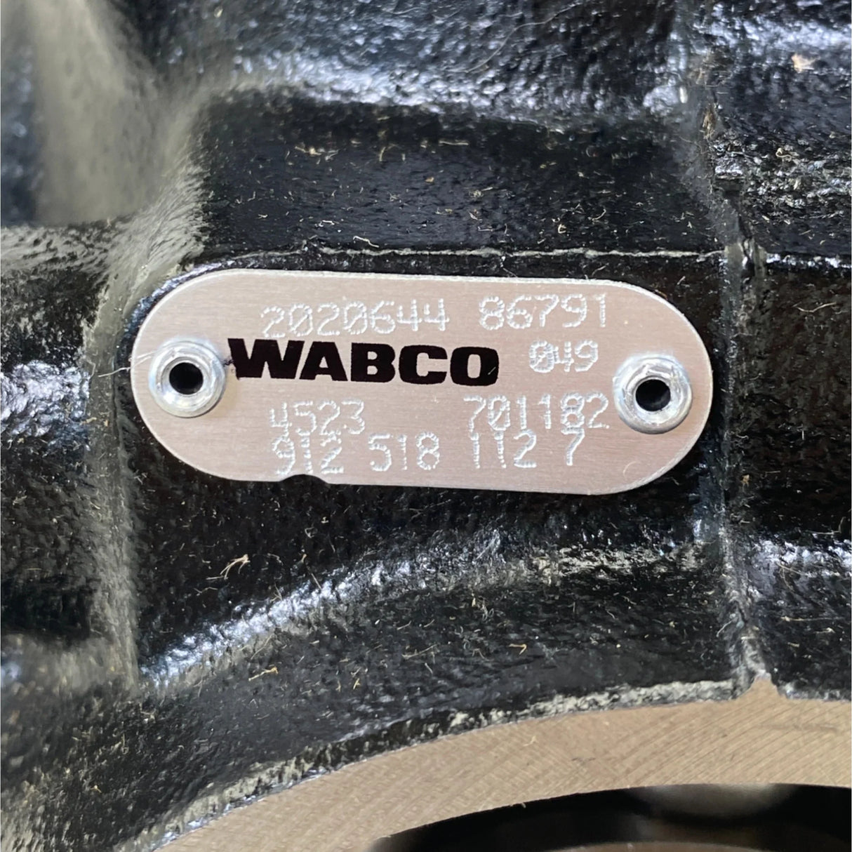 2237398PEX Genuine Paccar Air Compressor - Truck To Trailer