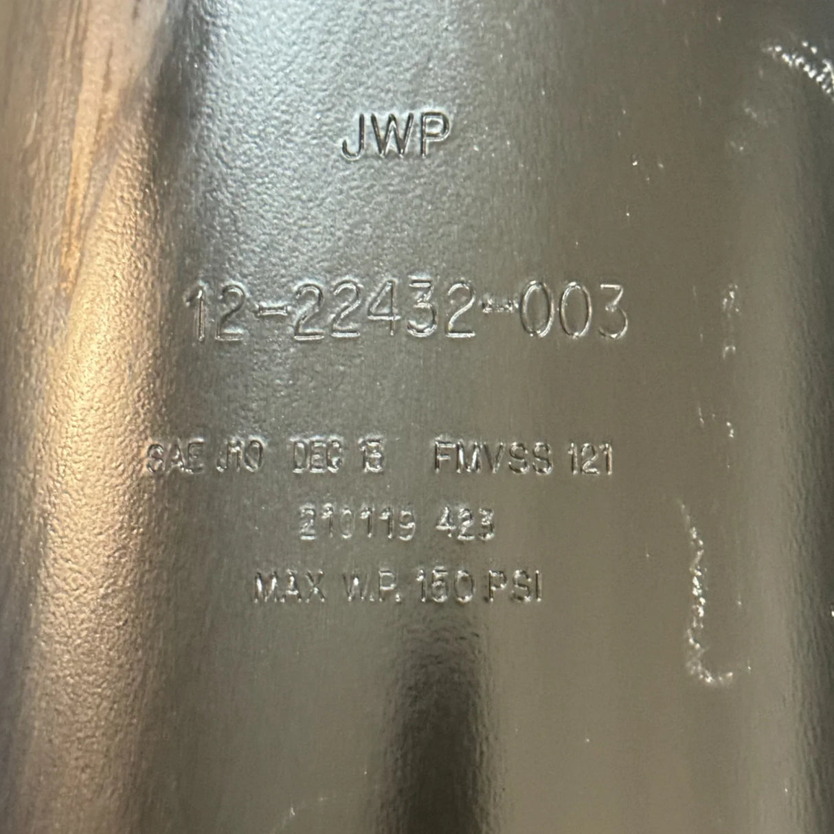 1222432003 Genuine Freightliner Air Tank - Truck To Trailer
