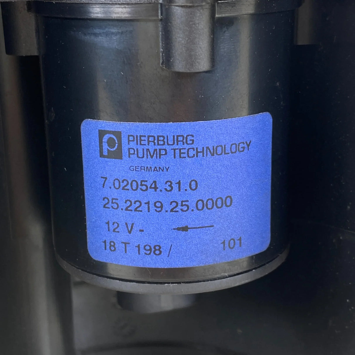 25.2219.25.0000.2Z Espar Coolant Pump D5 - Truck To Trailer