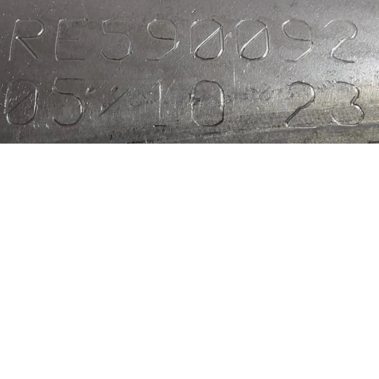 RE590092 JOHN DEERE FLEXIBLE ELBOW EXHAUST PIPE - Truck To Trailer