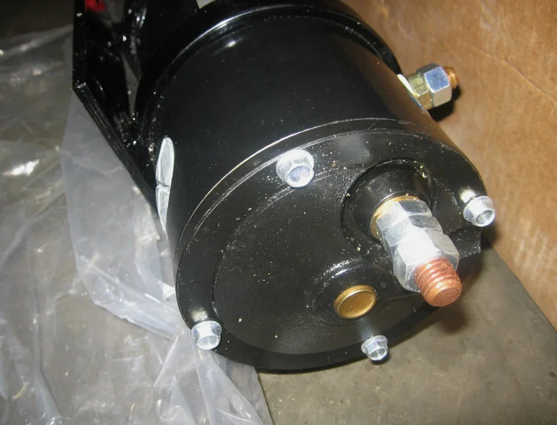 472-4557 CAT Hydraulic Gear Pump 24V Electric - Truck To Trailer