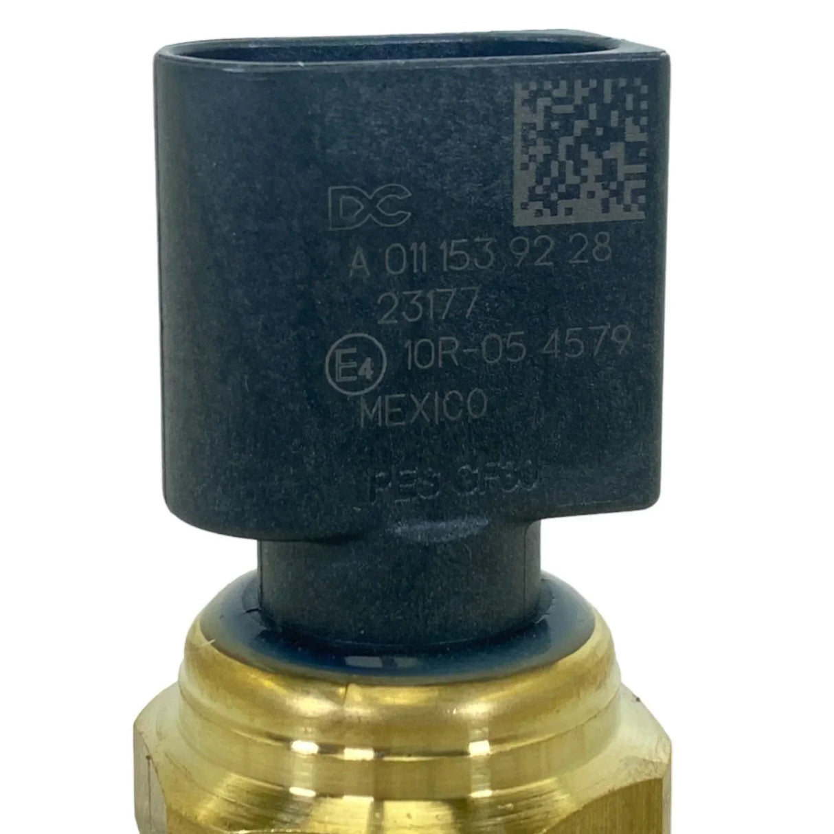 A0111539228 Genuine Detroit Diesel Oil Pressure Sensor - Truck To Trailer